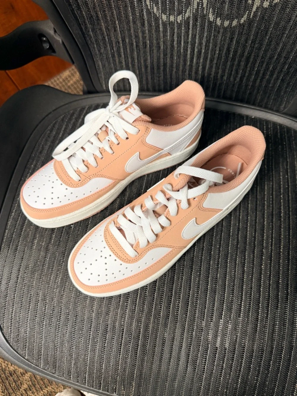 Nike Low-Top Sneakers in Peach & White